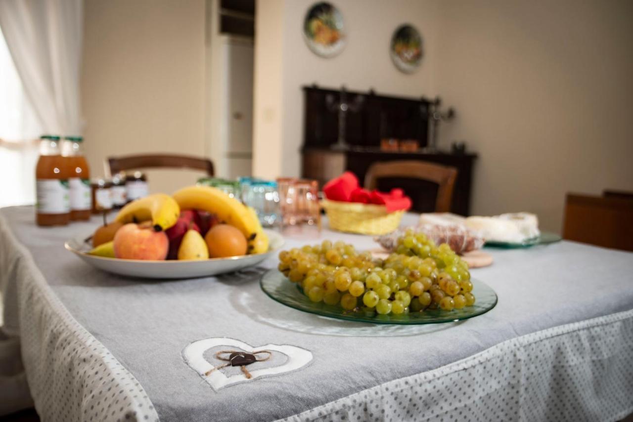 I Quattro Grappoli Bed & Breakfast Neive Ngoại thất bức ảnh
