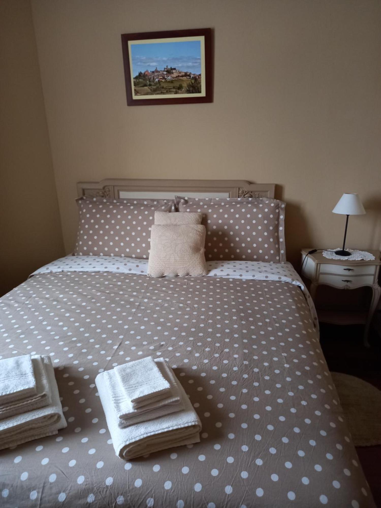 I Quattro Grappoli Bed & Breakfast Neive Phòng bức ảnh